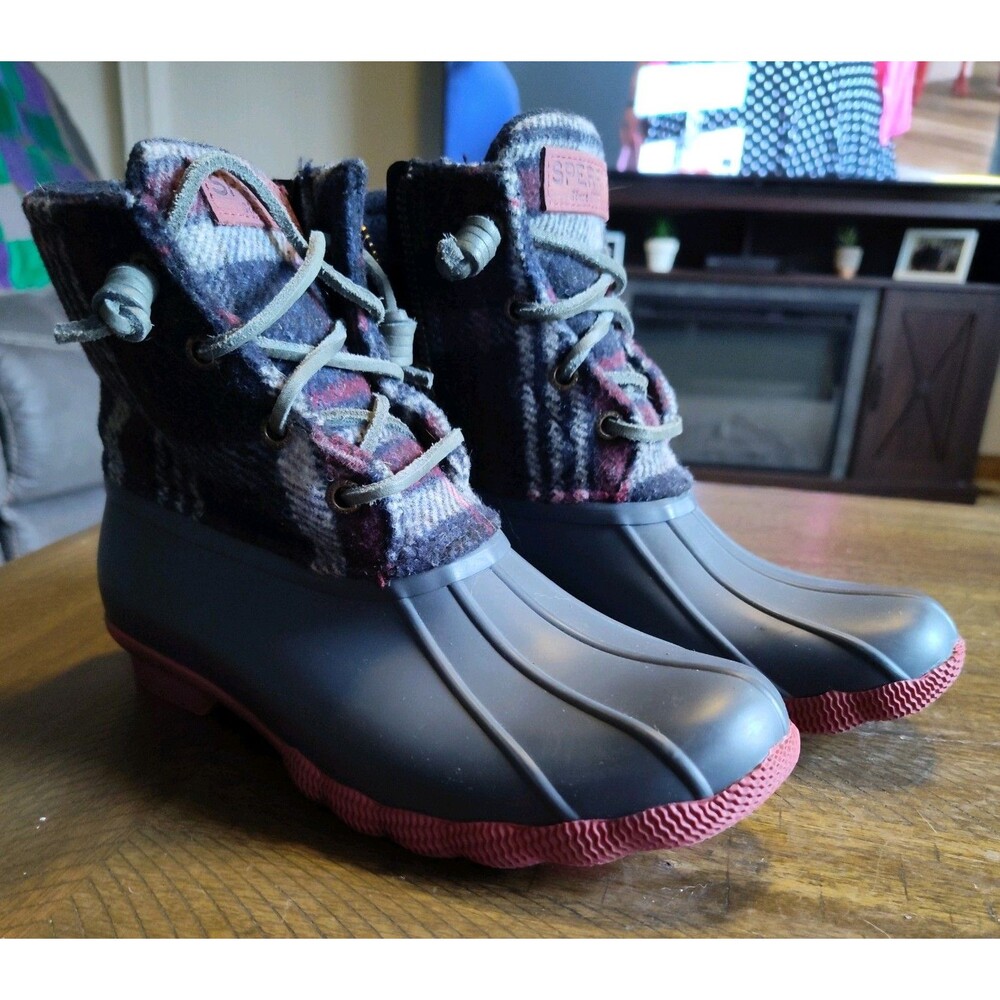 Sperry Saltwater Duck Boots With Blue/Red Wool Plaid Upper, Women's 5.5